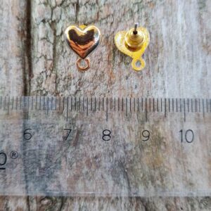 Perno orecchino a forma di cuoricino con anellino porta pendente