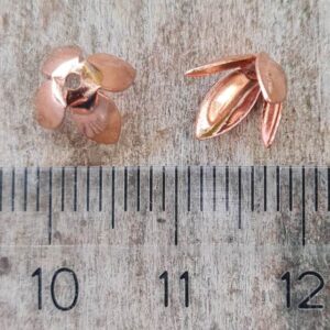 Coppetta in ottone galvanizzato 4 petali per perlina da 8 mm