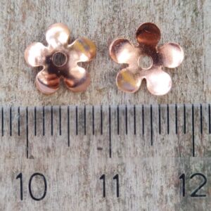 Coppetta in ottone galvanizzato 5 petali per perlina da 8 mm