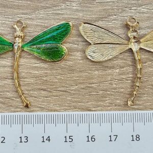 Libellula in ottone con ali smaltate Verde scuro – Verde chiaro