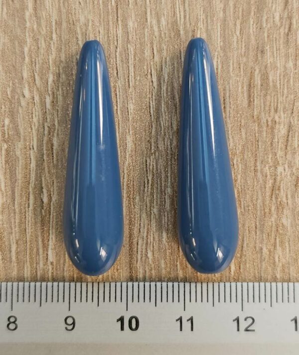 Goccia in resina altezza 4 cm con foro passante