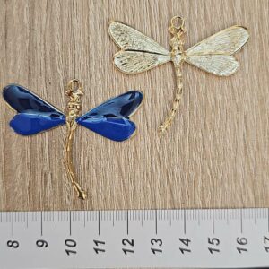 Libellula in ottone con ali smaltate Blu Notte – Blu Elettrico